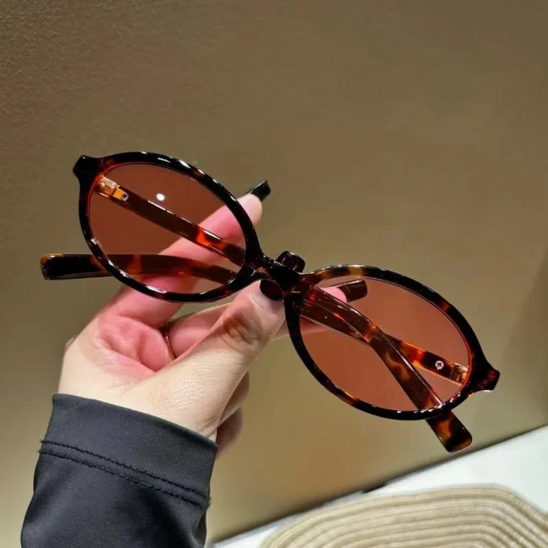 New Oval Shape Sunglasses Clas - Women Fashion Glasses ulasan dan harga