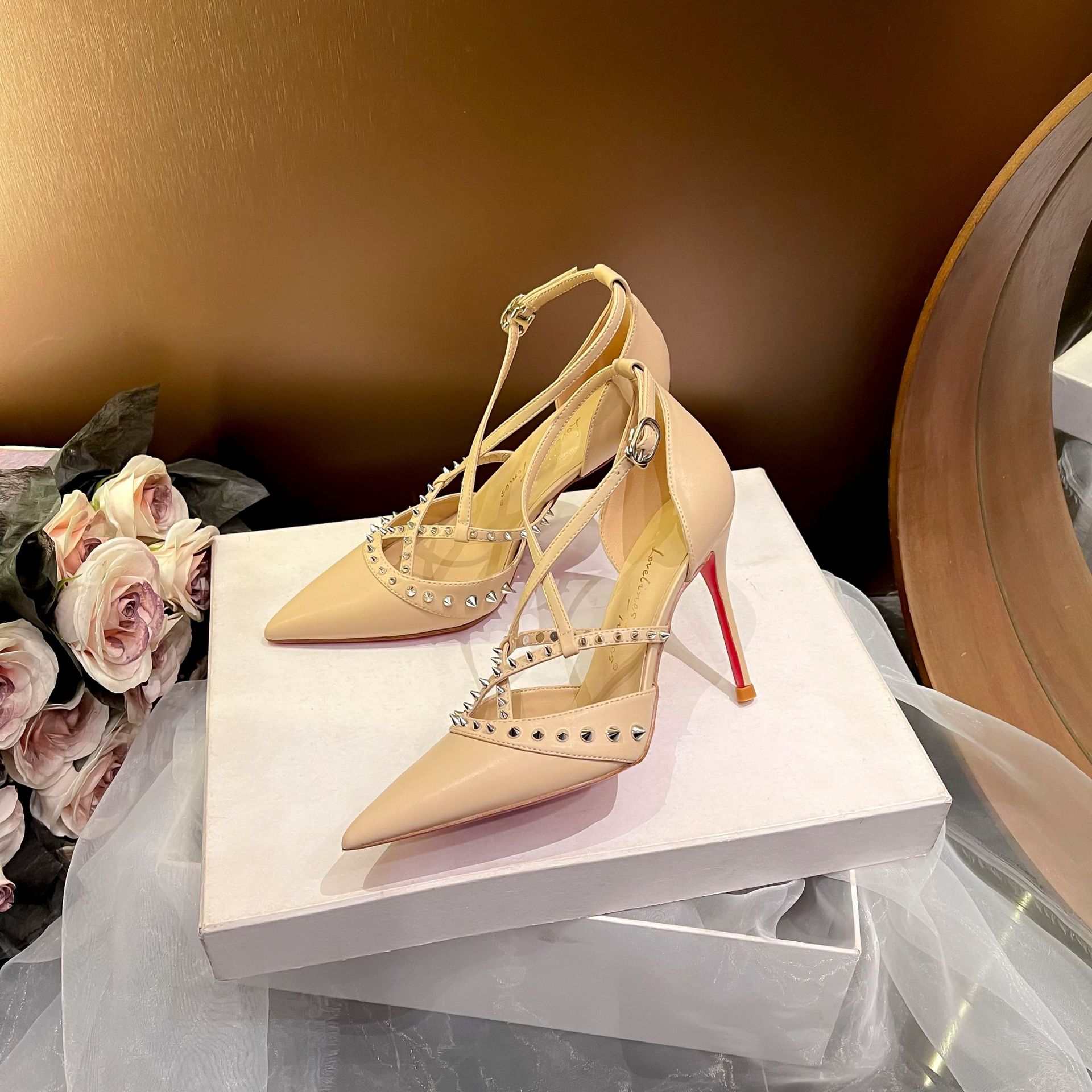Retro Woman Shoes Sandals Stil - Women'S Fashion Sandals ulasan dan harga