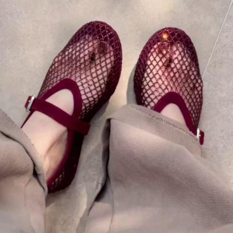 Hollow Rhinestone Baotou Sanda - Women'S Fashion Sandals ulasan dan harga